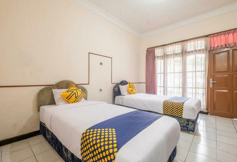 Номер Стандарт, Reddoorz At Hotel Padjajaran Tasikmalaya