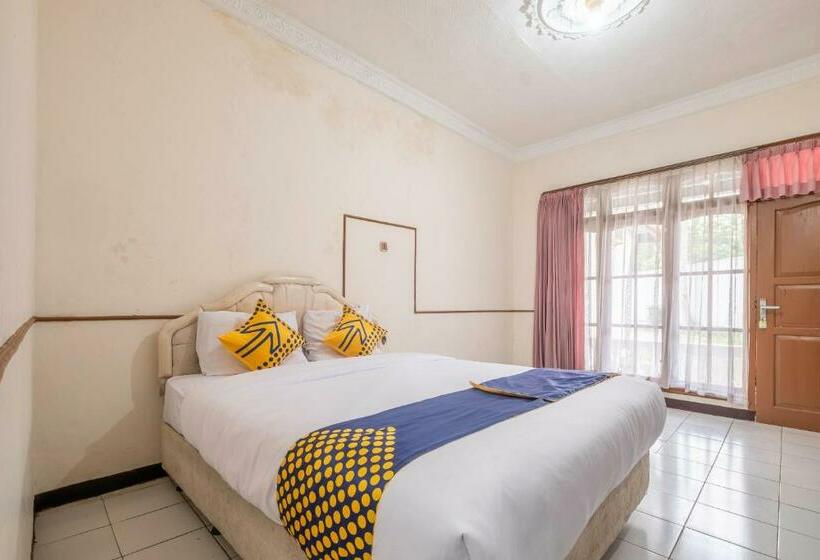 Номер Стандарт, Reddoorz At Hotel Padjajaran Tasikmalaya