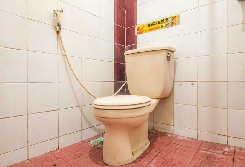 Номер Стандарт, Reddoorz At Hotel Padjajaran Tasikmalaya