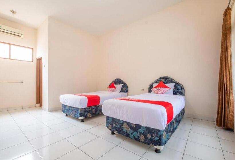 Номер Стандарт, Reddoorz At Hotel Padjajaran Tasikmalaya