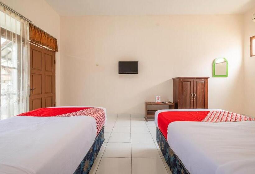 Номер Стандарт, Reddoorz At Hotel Padjajaran Tasikmalaya