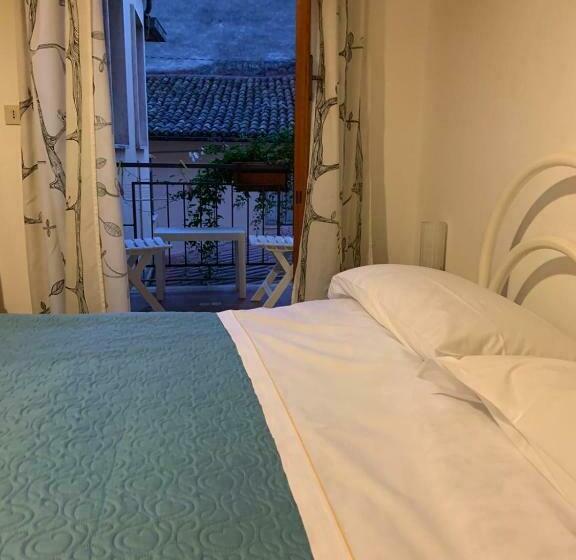 اتاق استاندارد با تخت بزرگ, B&b La Camelia