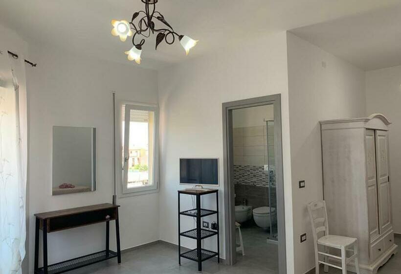 غرفة قياسية ثلاثية مزودة بشرفة, B&b Centrale