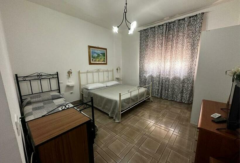 اتاق راحتی سه تخته, B&b Villa Grazia