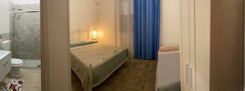 اتاق کلاسیک سه تخته, B&b Villa Grazia