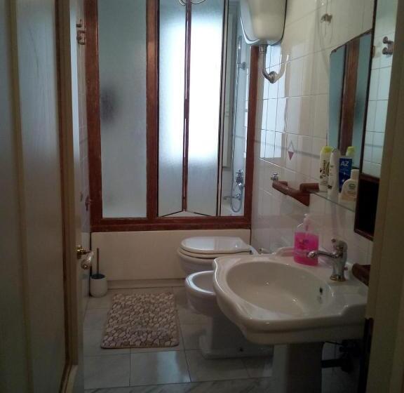 سوئیت با بالکن, Gran Relais De Charme A.rosbenmar