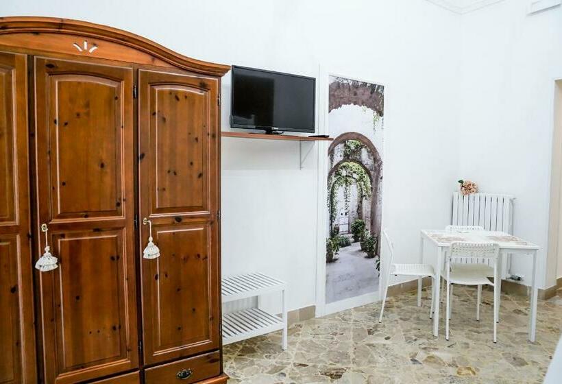 带大床的标准间, Il Marì