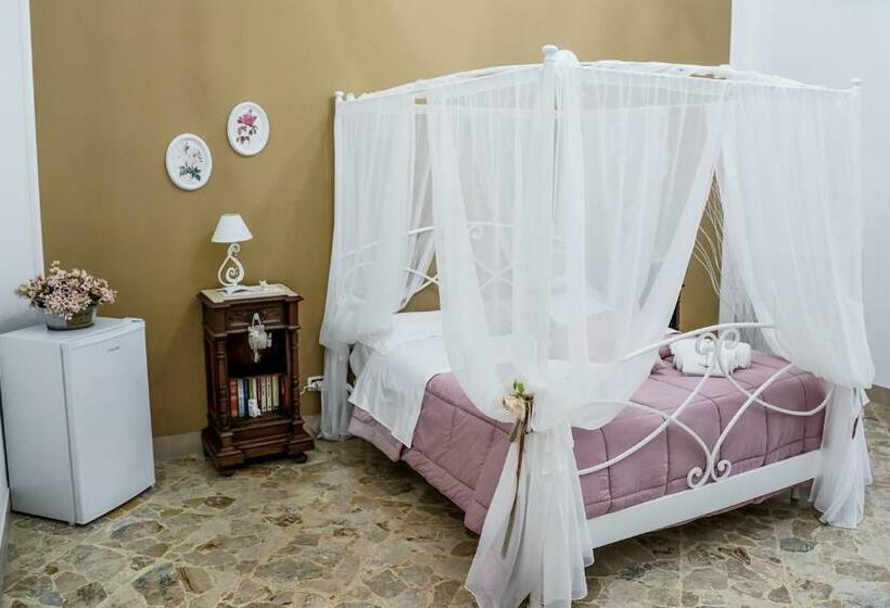 带大床的标准间, Il Marì