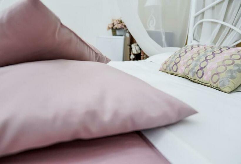 带大床的标准间, Il Marì