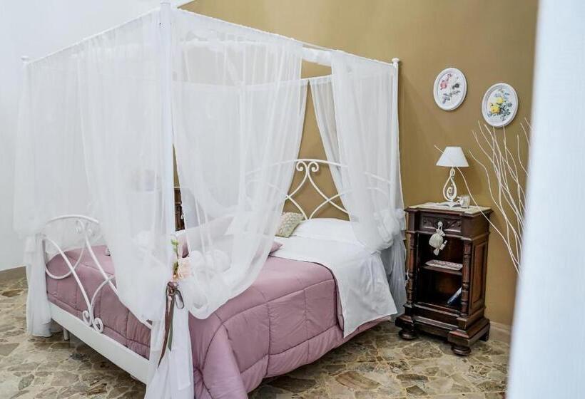 带大床的标准间, Il Marì