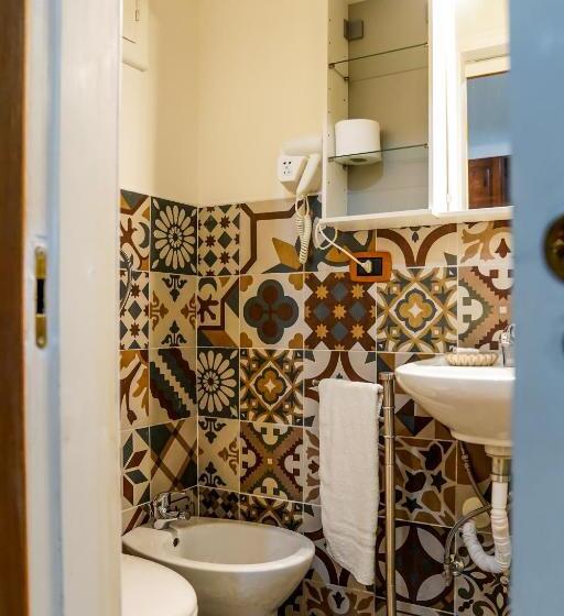 带大床的标准间, Il Marì