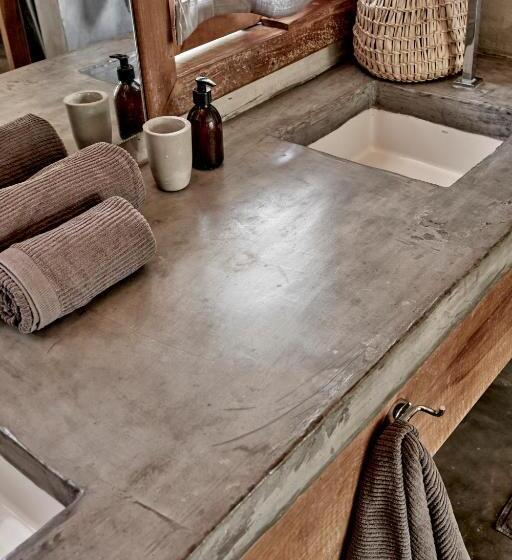 جناح مطلّ علي حمام السباحة, Villa Mango Jeri