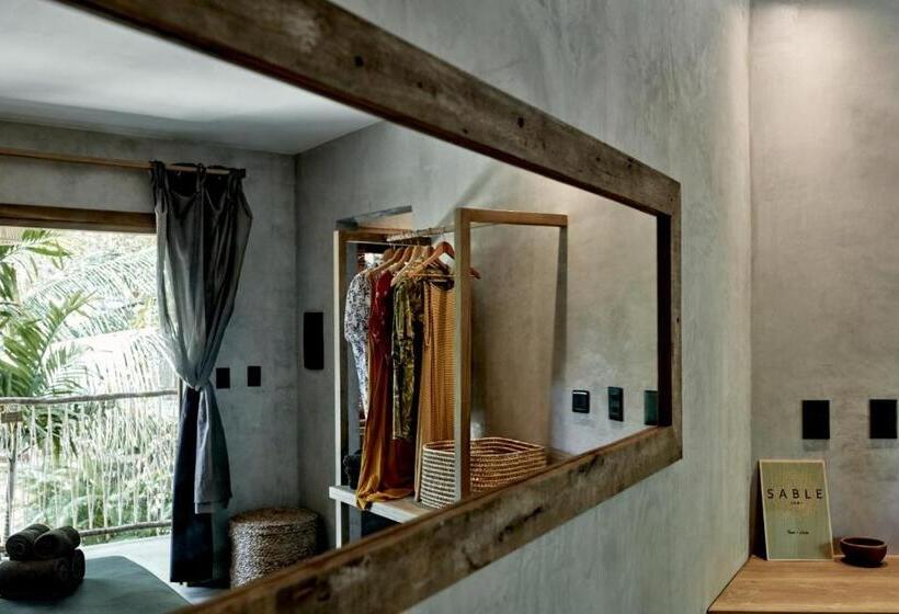 جناح مزود بحمام سباحة, Villa Mango Jeri