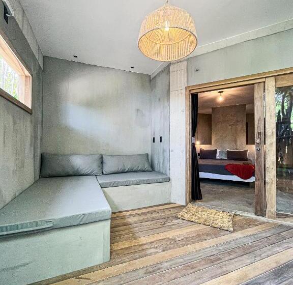 جناح مزوَّد بشرفة, Villa Mango Jeri