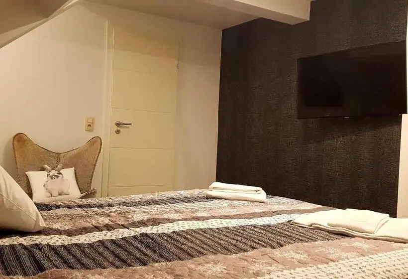 اتاق استاندارد با تخت بزرگ, Les étangs Du Thioux Guest House