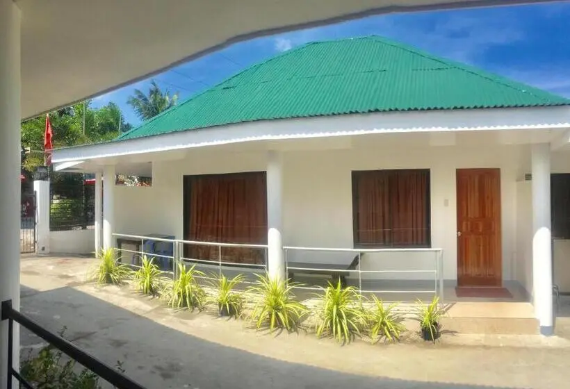 ファミリールーム, Paguia’s Cottages