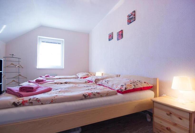 סוויטה, Penzion A Vinařství Lelíkovi