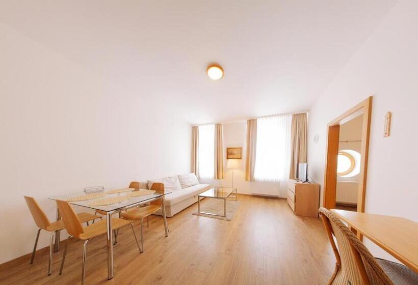 デラックスルーム, Penzion červená Voda  Penzion S Dotekem Dálek