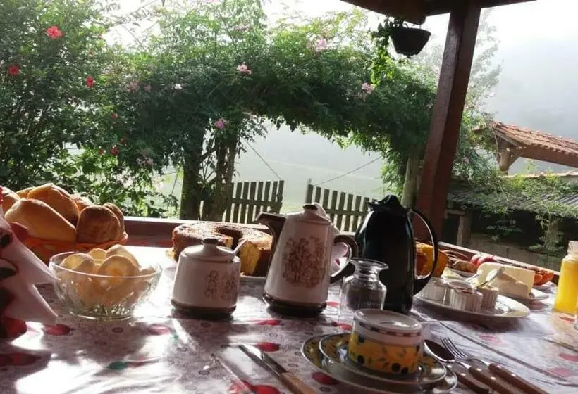 کلبه ییلاقی, Pousada Bela Helena