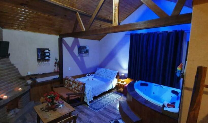 کلبه ییلاقی, Pousada Bela Helena