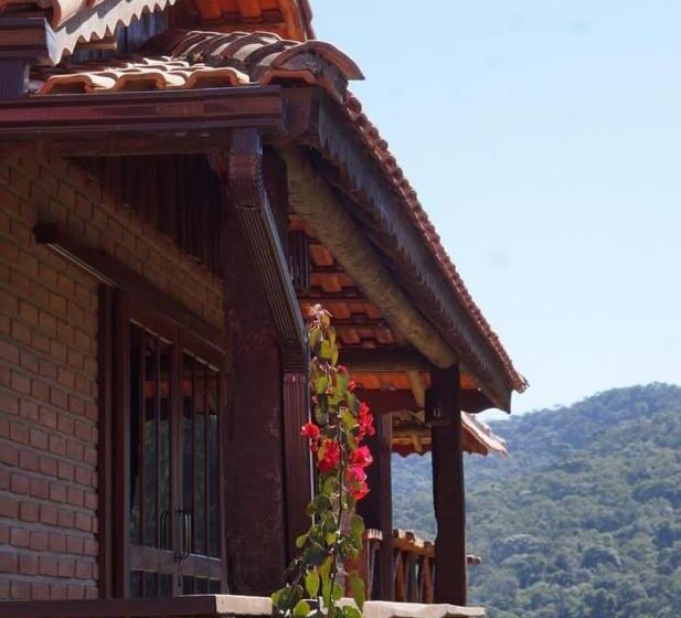 کلبه ییلاقی سوپریور یک خوابه, Pousada Bela Helena