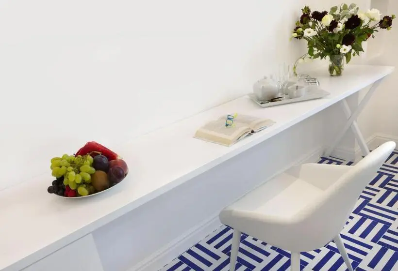 اتاق سه نفره سوپریور با چشم‌انداز دریا, Gala Residence Villa Giovanna