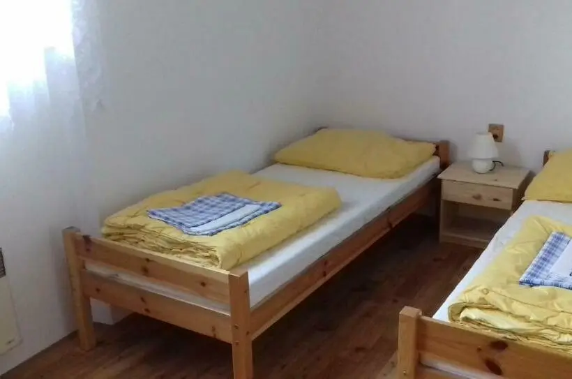 ２ベッドルームアパートメント, Blatský Dvůr
