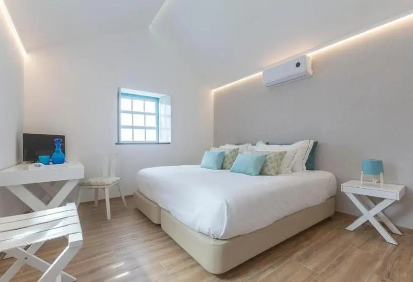 اتاق لوکس با تخت بزرگ, Abrigo Da Cascata   Casas De Campo   São Jorge