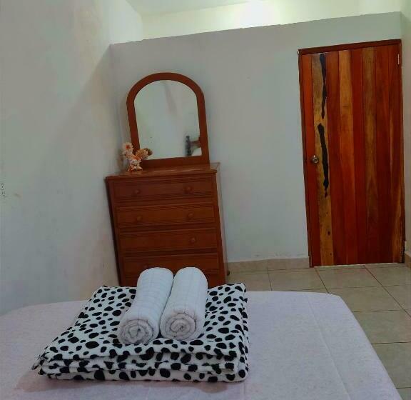 غرفة قياسية, Casa Coral