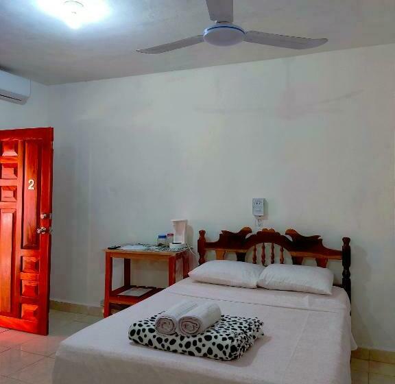 غرفة قياسية, Casa Coral