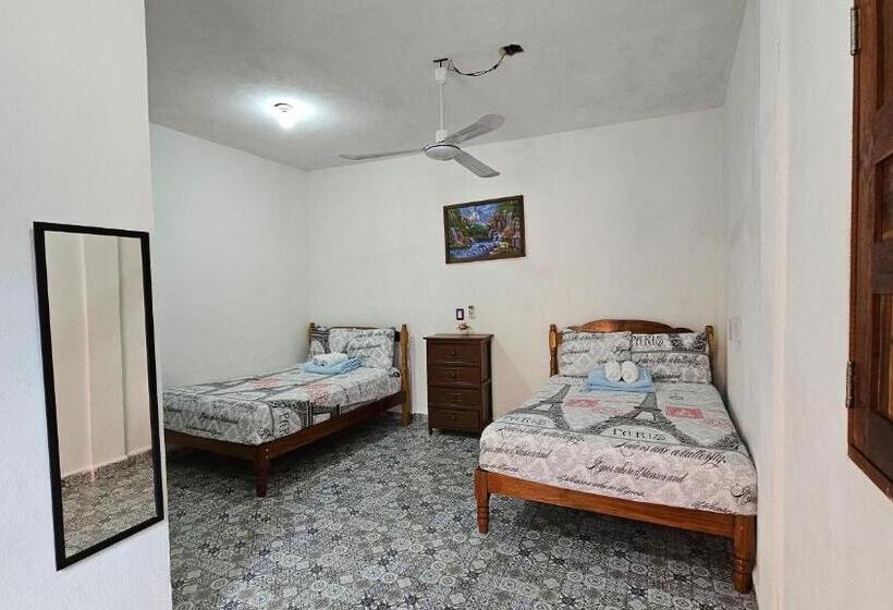 غرفة قياسية رباعية, Casa Coral