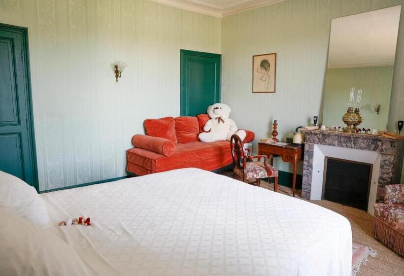 חדר סופריור לשלושה, Château De La Tourlandry