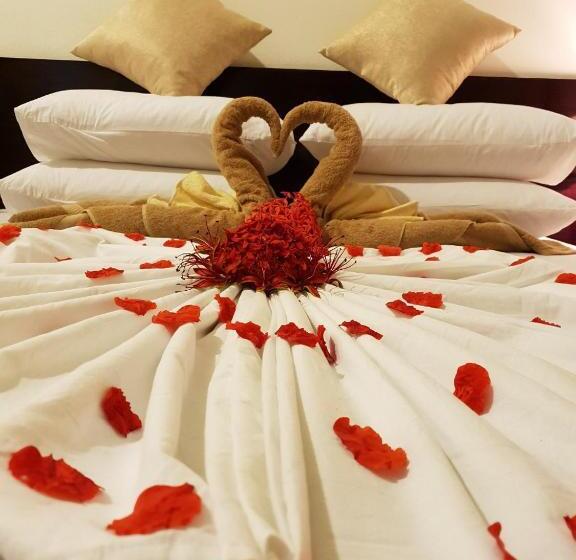 اتاق لوکس, Dhigurah Beach Inn