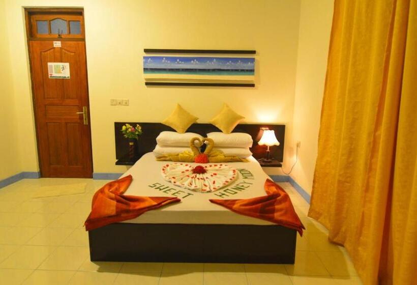 اتاق استاندارد, Dhigurah Beach Inn