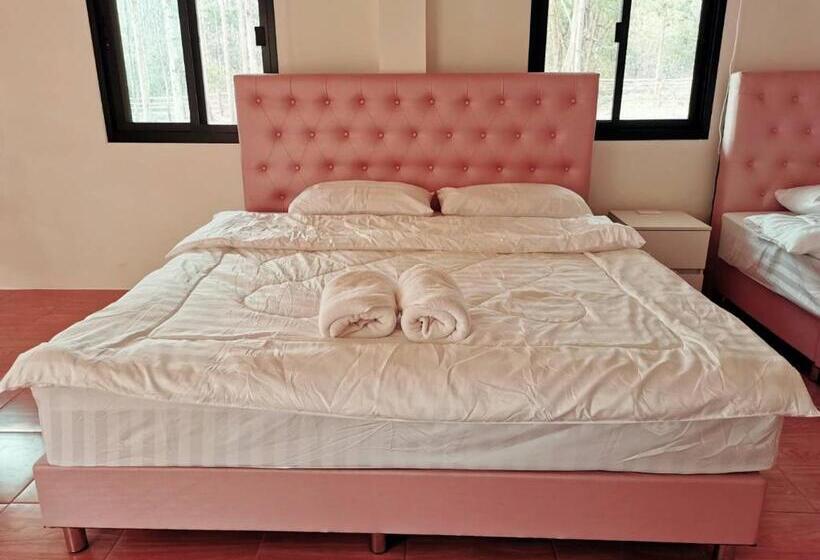 스탠다드 룸 킹사이즈 침대, Home Garden Chaeson บ้านสวน ชวนฝัน