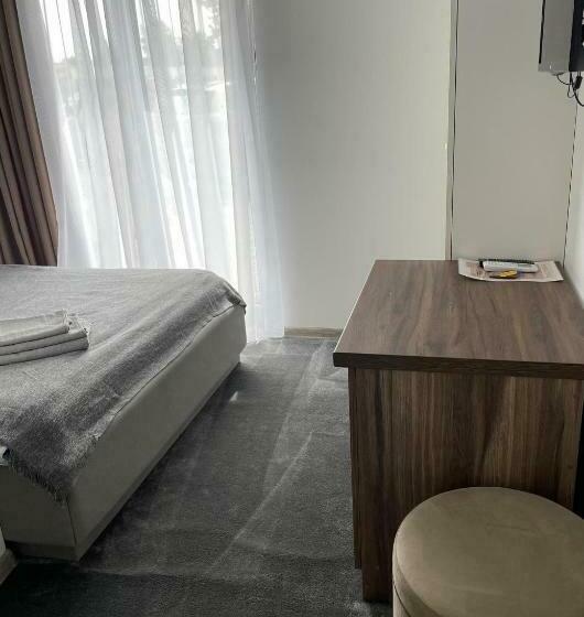 اتاق اکونومی, Izabelės Apartamentai