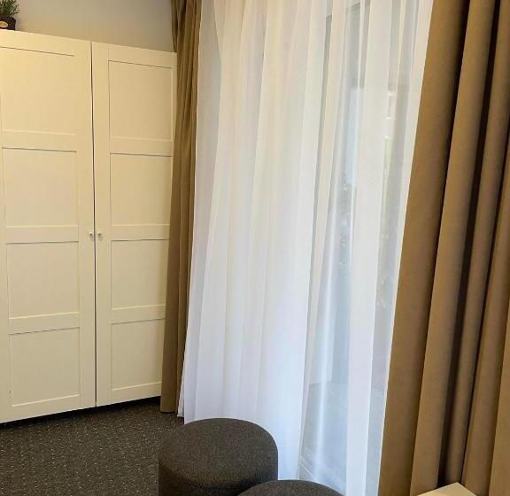 اتاق استاندارد اینتریور, Izabelės Apartamentai
