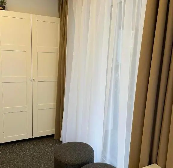 اتاق استاندارد اینتریور, Izabelės Apartamentai