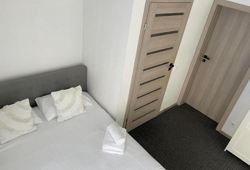 اتاق استاندارد اینتریور, Izabelės Apartamentai