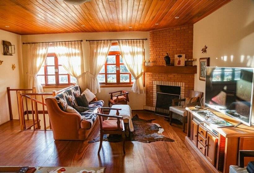 سوییت خانوادگی, Mansao Austriaca Guesthouse