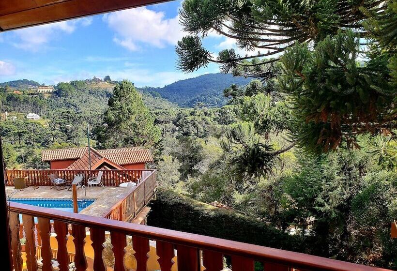 سوییت خانوادگی, Mansao Austriaca Guesthouse