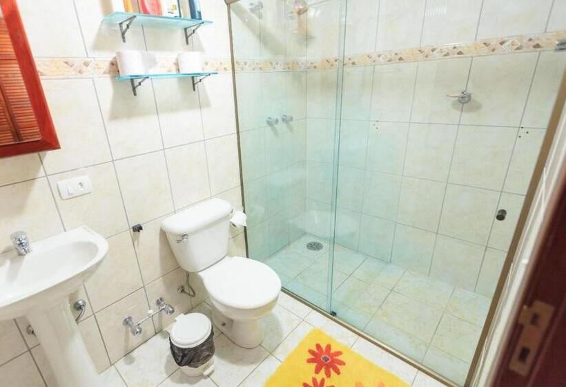 سوییت خانوادگی, Mansao Austriaca Guesthouse