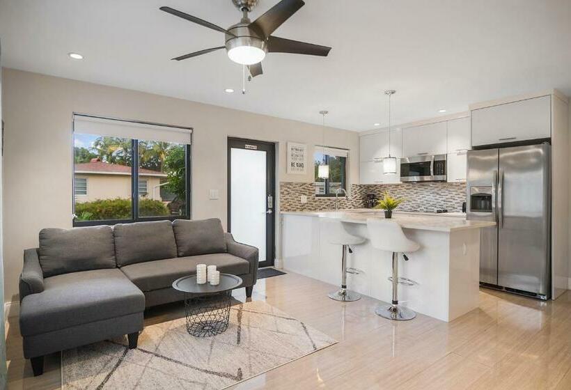 带1个卧室的公寓, Alani Bay Condos