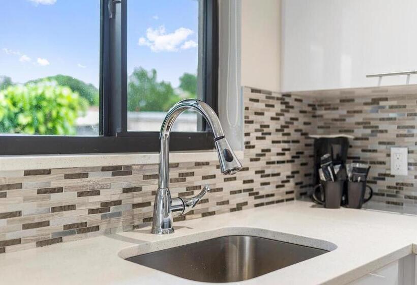 带1个卧室的公寓, Alani Bay Condos