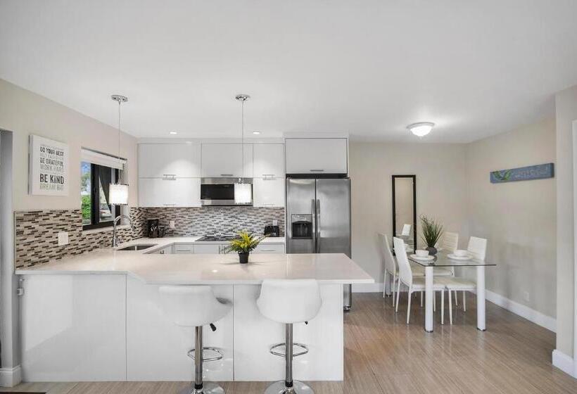 带1个卧室的豪华公寓, Alani Bay Condos