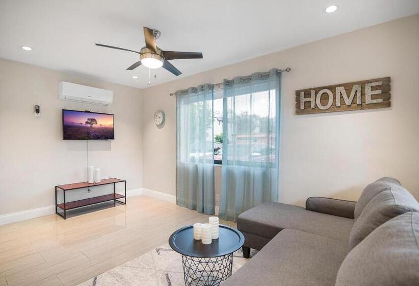 带1个卧室的豪华公寓, Alani Bay Condos