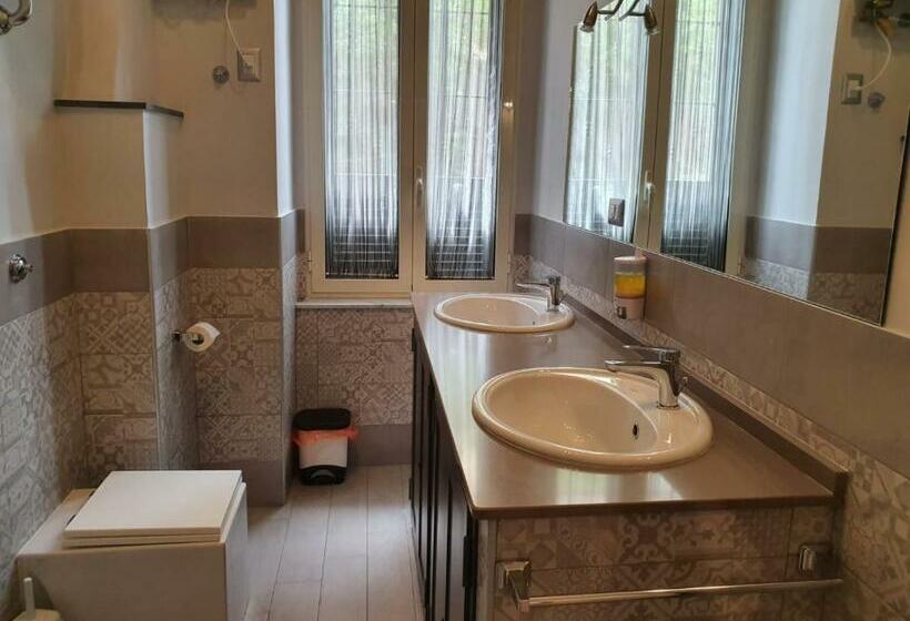 اتاق استاندارد با سرویس بهداشتی مشترک, B&b Enjoy Ercolano