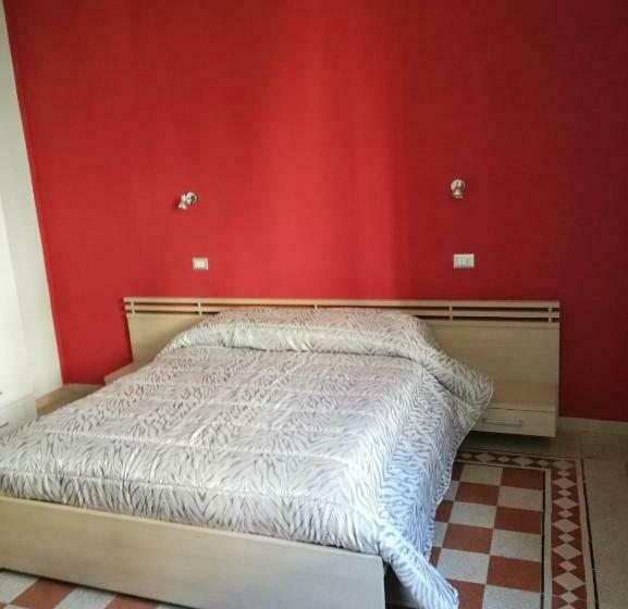 اتاق استاندارد با سرویس بهداشتی مشترک, B&b Enjoy Ercolano