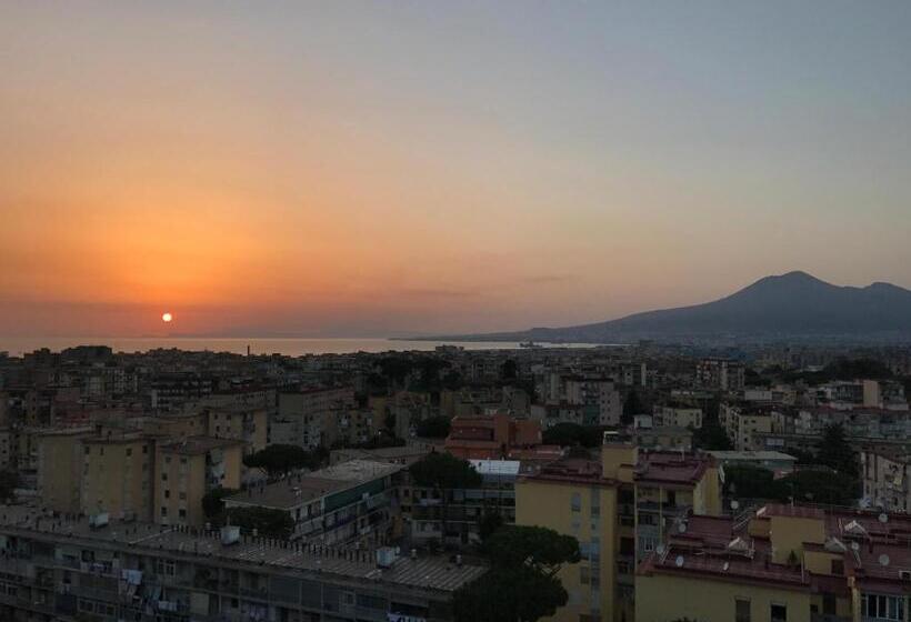 海の見えるスタンダードスタジオ, B&b La Magnolia