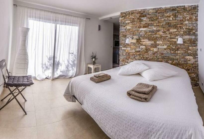 غرفة قياسية سرير كينج, O Patio Du Mas